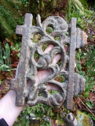 1800 ' s antique iron fence fragment very old & primitive great for garden art 8