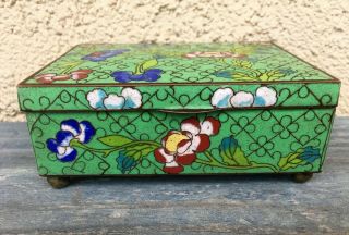 Antique Chinese Green Cloisonne Hinged Trinket Box,  Ginbari Chrysanthemum Flower