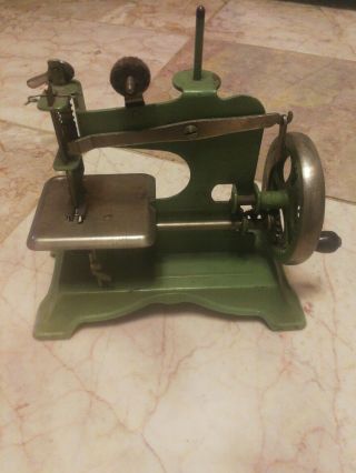 Kids Vintage Sewing Machine Green Hand Crank