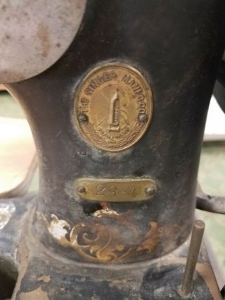 Antique Singer Industrial 29 - 4 Cobbler Leather Treadle Sewing Machine.  Complete. 5