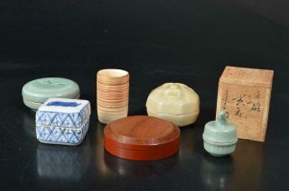 S7146: Japanese Kiyomizu - Ware Wooden Incense Container Tea Ceremony Bundle