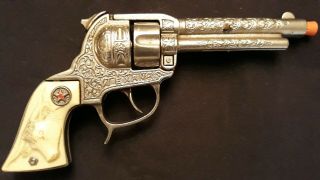 Hubley cast Iron Texan Cap Gun with bullets perfectly.  finish. 2