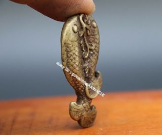 4.  5 CM China Pure Bronze Copper Double carp Fish Animal Amulet Pendant Necklace 3