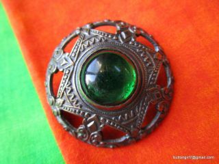 4033 – Gay 90’s Green Jewel Fleur De Lys Border Open Work 1890’s Button - Bouton