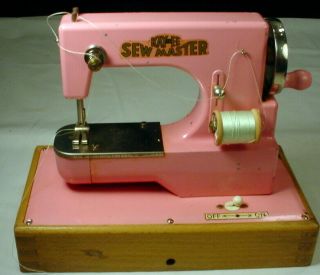 Vintage Kayanee Sew Master Metal Toy Sewing Machine Made In Berlin Germany