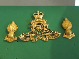 Royal Canadian Artillery Cap Badge & Collar Dogs