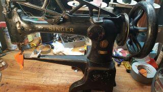 Singer 29 - 4 Leather Sewing Machine - Head Only