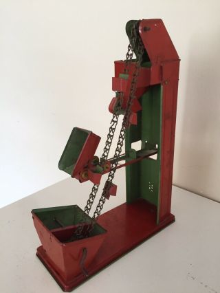 1910s Wolverine Tin Litho Toy Crank Wind Up Chain Sand Lift Bucket Tram Conveyor