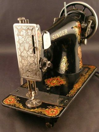 Antique Singer Model 15 Portable Sewing Machine W/Decals 2