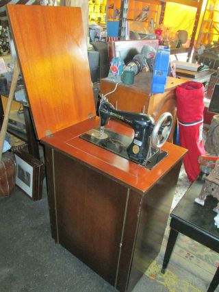 Rare Antique Singer Treadle Sewing Machine Close Cabinet Germany Bernhard Muller