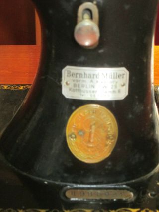 RARE ANTIQUE SINGER TREADLE SEWING MACHINE CLOSE CABINET GERMANY BERNHARD MULLER 3