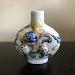 Fine 19/20th C Chinese Porcelain Molded Snuff Bottle Enamel Foo Dogs Crane