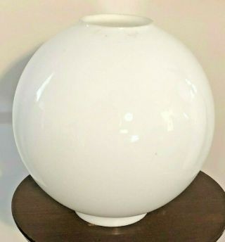 Vintage Large White Ball Globe Nos Shade Gwtw Kerosene Oil Lamp 9 3/4 X 9 1/2