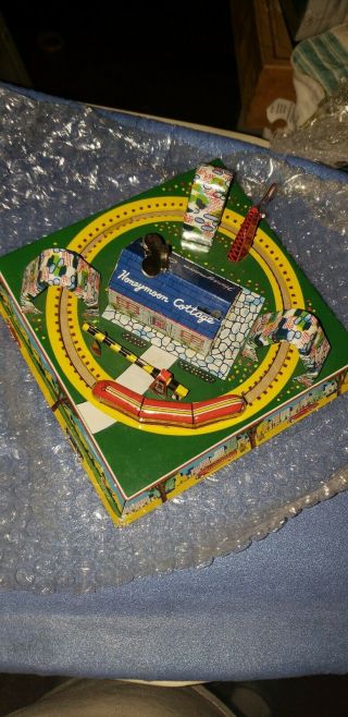 Vintage Marx Honeymoon Express Tin Wind - Up Train