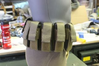 MOLLE II COYOTE BROWN SMALL ARMS MAG POUCH BELT HOLDS 12 MAGAZINES / CLIPS 5