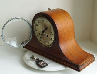 Antique / vintage Napoleon hat mantle clock 6