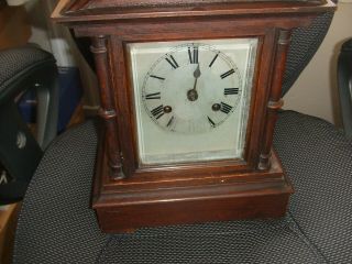 VINTAGE STRIKING MANTEL CLOCK - WITH KEY - PENDULUM 2