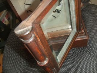 VINTAGE STRIKING MANTEL CLOCK - WITH KEY - PENDULUM 4