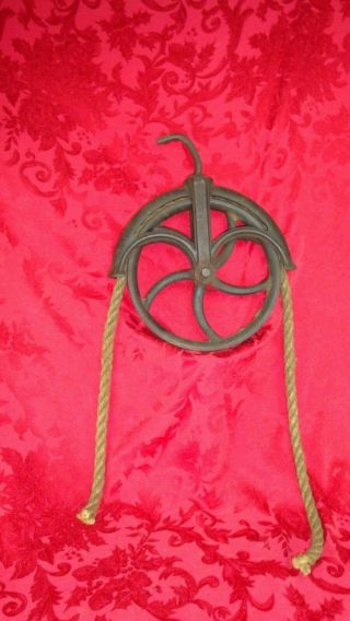 Vintage Large Cast Iron Water Well Pulley