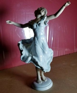 Vintage Schaubach Kunst German Porcelain Figurine Of A Female Dancer In Motion