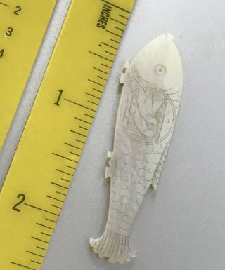RARE ANTIQUE CHINESE MOTHER OF PEARL GAMING COUNTER FISH CHIP 3