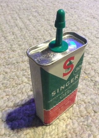 Vintage singer sewing machine tin oil can 4 oz Vintage Advertising Made In USA 2