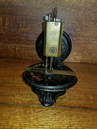 RARE ANTIQUE Prima Donna 1870 Victorian hand crank sewing machine 3