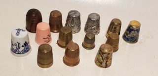 13 OLD THIMBLES - FOR SEWING - WOOD - PORCELAIN - ADVERTISING - ENAMEL - BRASS - NR 3