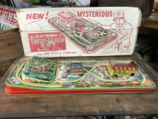 . Vintage Fascinating Electronic Twin Train Set 372/woodhaven Stamping Company