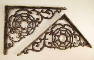Pair Vintage Cast Iron Wall Shelf Brackets Victorian Ornate Circle Shape Antique
