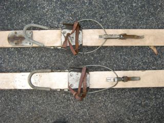 US WWII Wood Skis 10th Mountain Division Dated 1943 3