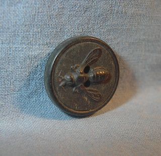 Vintage Flying Wasp Goodyear Hard Rubber Picture Button Very Early Button 5/8 "