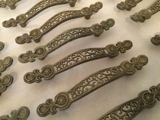 25 Vtg Drawer Pulls Handles Ornate Lacey Cutout National Brand
