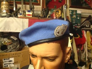 Un,  United Nation,  Beret With Badge,  Armee,  Army