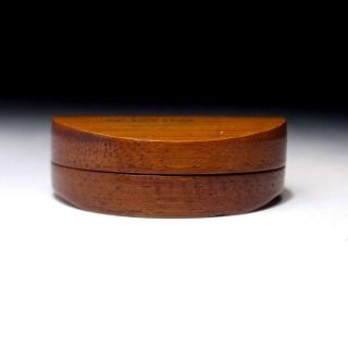 IM5: Japanese Lacquered Wooden Incense Case,  Kogo by Famous Seifu Kanematsu 5