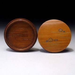 IM5: Japanese Lacquered Wooden Incense Case,  Kogo by Famous Seifu Kanematsu 7