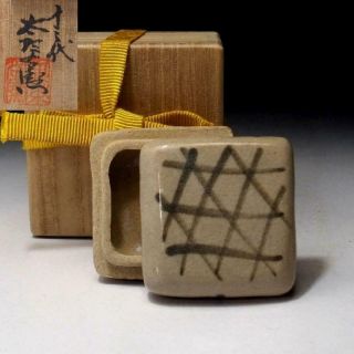 Qr7: Japanese Incense Case,  Kogo By Great Human Treasure,  Taroemon Nakazato