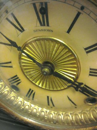 Vintage Sessions Mantle Clock With Key 2