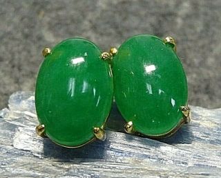 Gorgeous Green Jadeite 18k Yellow Gold Earrings
