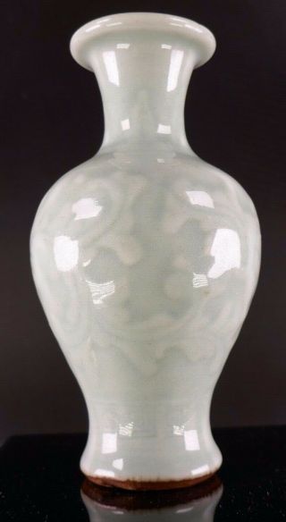 Old Chinese Ceramic Celadon Glazed Vase w/ Decorations 4