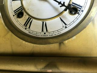 Antique Waterbury Clock Co Mantle Clock Yellow Faux Marble Finish Columns Lions 8