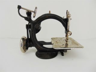Antique Willcox And Gibbs Cast Iron Hand Crank Sewing Machine