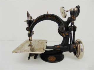 Antique Willcox and Gibbs Cast Iron Hand Crank SEWING MACHINE 3