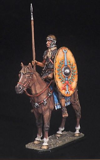 Tin toy soldier 54 mm Elite painting in St.  Petersburg.  Ancient Roman Rider 3
