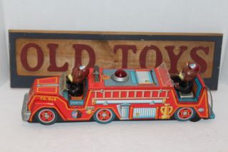 Modern Toys Battery Operated Mystery Action Fire Truck