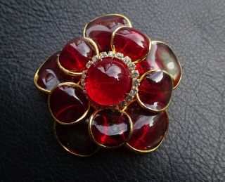 CHRIS CROUCH pate de verre - poured glass RED FLORAL BROOCH PIN signed MOANS 2