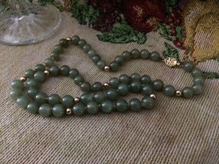 14k Hallmarked Yellow Gold Green Jade and Gold Bead Necklace 24 Inches Vintage E 6