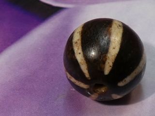 ANCIENT PUMTEK PYU BEAD  6 STRIPE SUN RAY  RARE 13.  8 MM DEEP SMOOTH PATINA 4