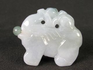 Chinese Elephant Handwork Carved Natural Green A Jadeite Jade Snuff Bottle 4