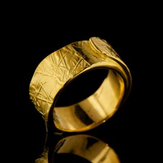 H.  STERN ARTWORK PORTFOLIO NATURAL DIAMOND 18k YELLOW GOLD BAND RING 2